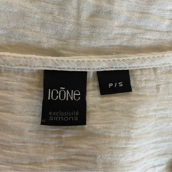 ICÔNE by SIMONS Asymmetrical Button Cropped Short Sleeve Blouse Women’s Small - Picture 5 of 6